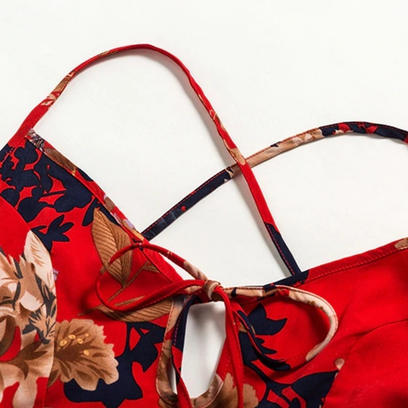 BRAND NEW Lace Up Pleated Red Floral Maxi Dress - Picture 7 of 8